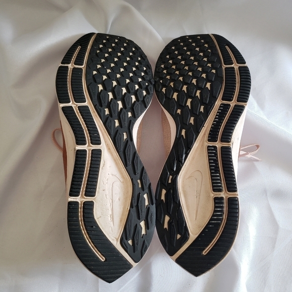 Nike Zoom Pegasus 36 Running Shoes Sneakers Rose Gold Pink Womens Size 9 - Picture 9 of 10